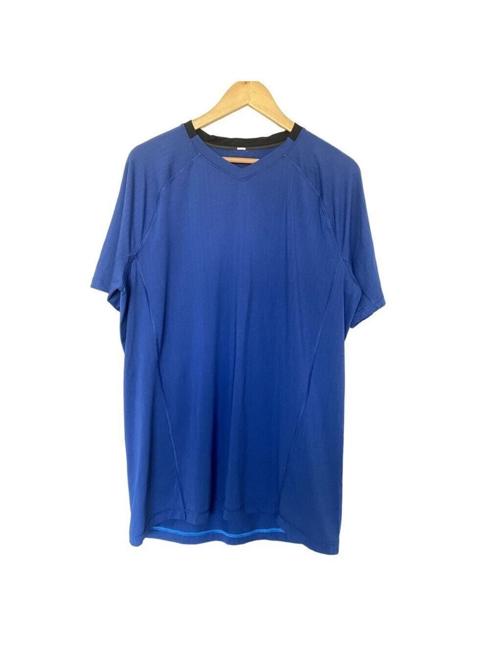 Lululemon Performance Training V-Neck T Shirt Mens XL Blue Stretch